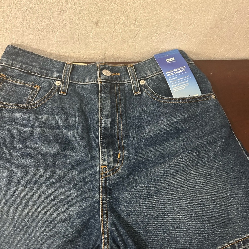 Levi's HIGH WAISTED MOM WOMEN'S SHORTS